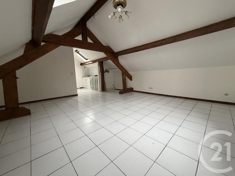 Studio - 25 m² - 1 pièce