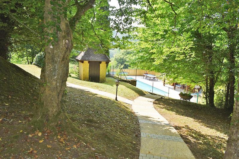 Maison - 213 m² - 10 pièces