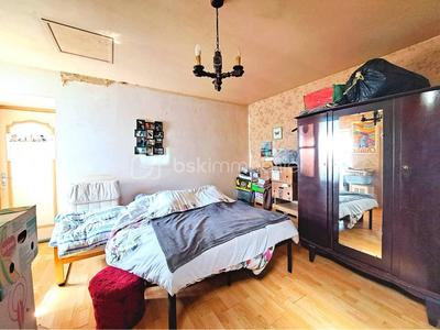 Maison - 80 m² - 5 pièces