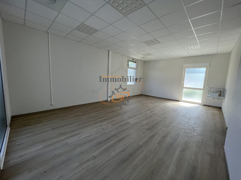 Bureau - 48 m² - 5 pièces