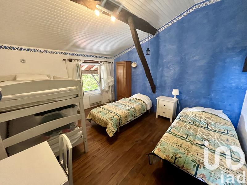 Maison - 297 m² - 9 pièces