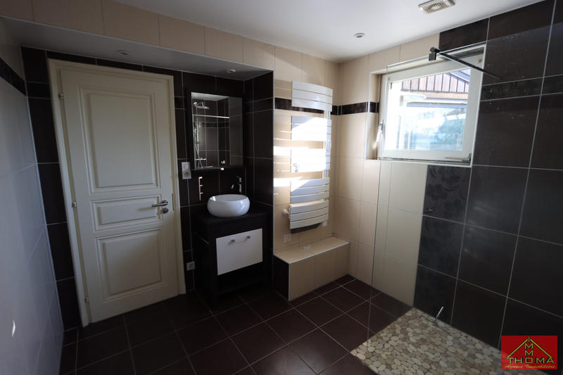 Maison - 195 m² - 9 pièces