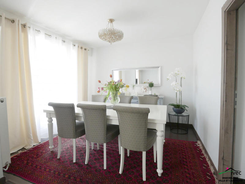 Appartement - 126 m² - 6 pièces