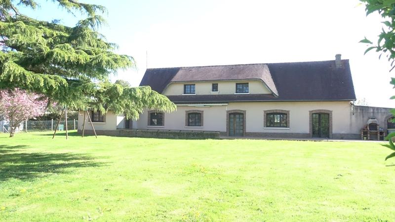 Maison - 186 m² - 7 pièces
