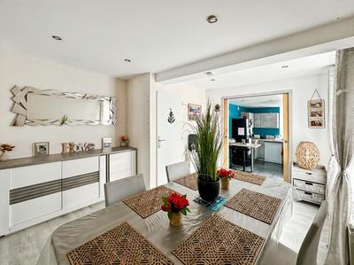 Maison - 117 m² - 7 pièces