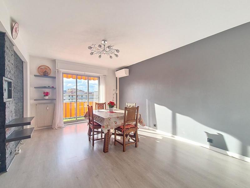 Appartement - 83 m² - 4 pièces