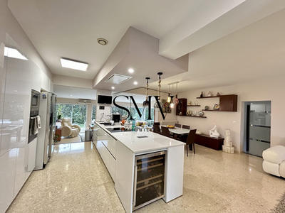 Villa - 163 m² - 5 pièces