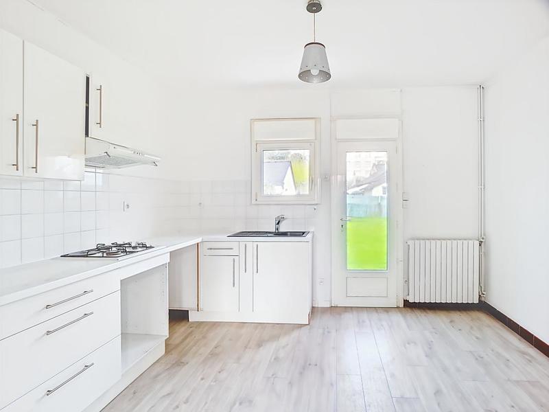 Maison - 96 m² - 5 pièces