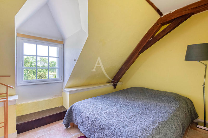 Maison - 228 m² - 8 pièces