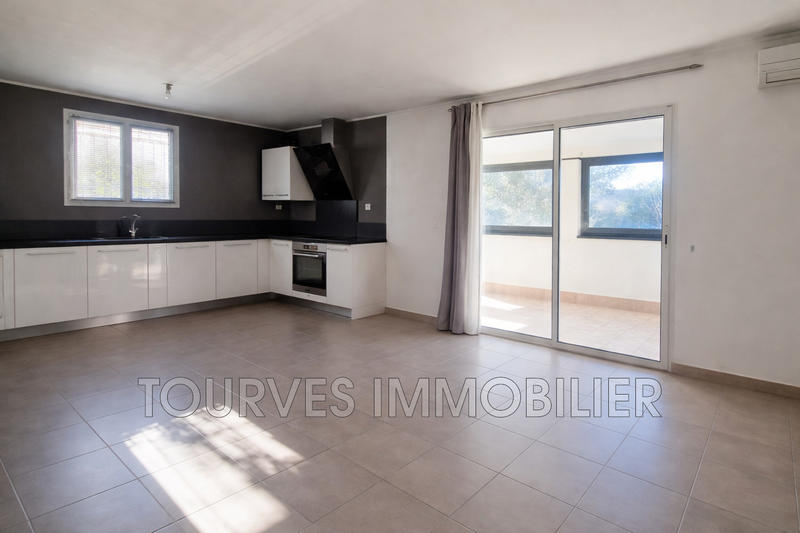 Maison - 215 m² - 6 pièces