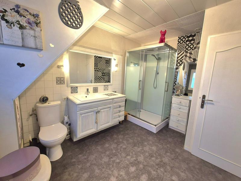 Maison - 94 m² - 6 pièces