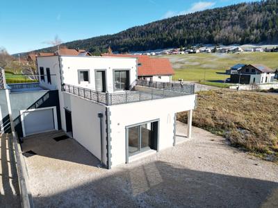 Maison contemporaine - 140 m² - 6 pièces