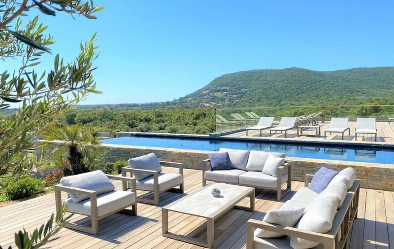 Villa - 249 m² - 11 pièces