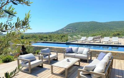 Villa - 249 m² - 11 pièces