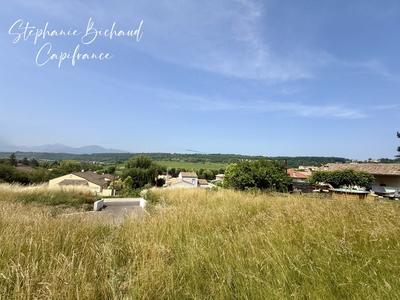 Terrain constructible - 904 m²