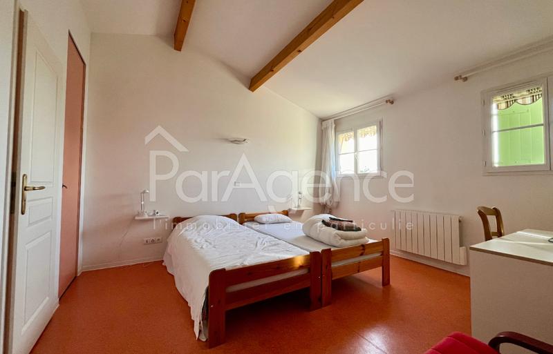 Maison - 202 m² - 6 pièces