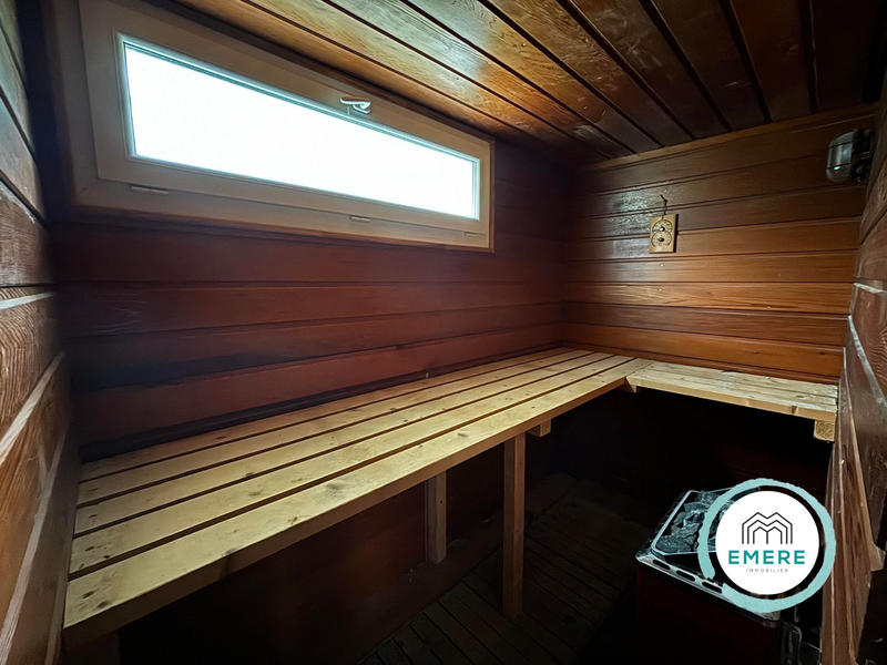 Maison - 175 m² - 7 pièces