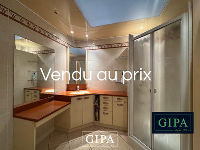 Maison ancienne - 212 m² - 7 pièces