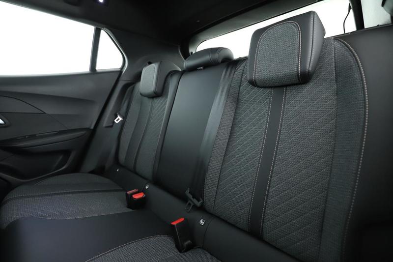 Peugeot 2008 1.2 Hybrid Allure e-Dcs6 136 ch