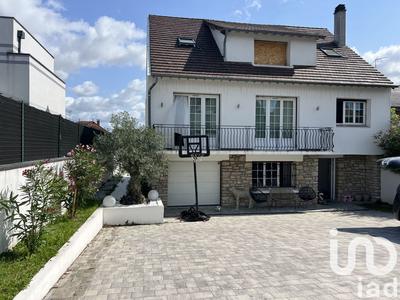 Maison - 230 m² - 8 pièces