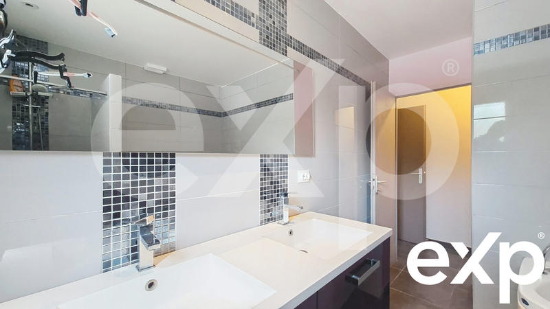 Maison traditionnelle - 97 m² - 5 pièces