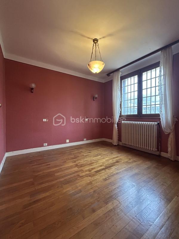 Maison traditionnelle - 122 m² - 5 pièces