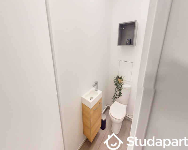 Chambre - 140 m² - 1 pièce