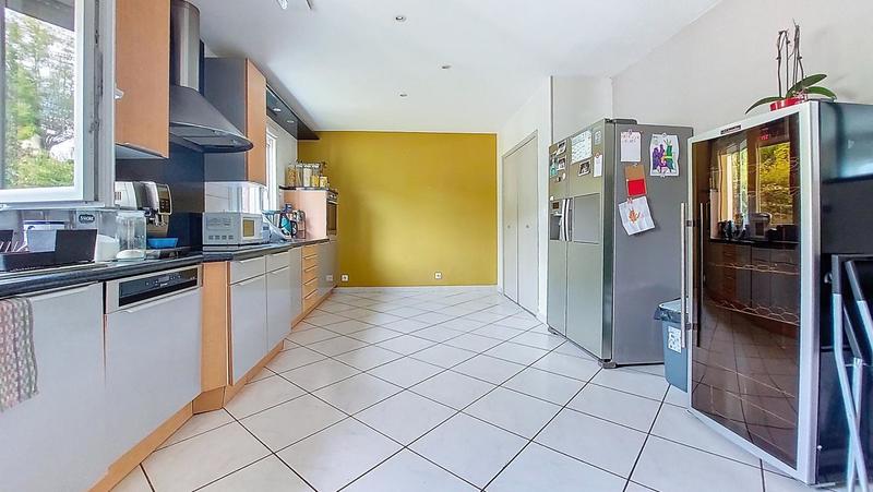 Maison - 183 m² - 6 pièces