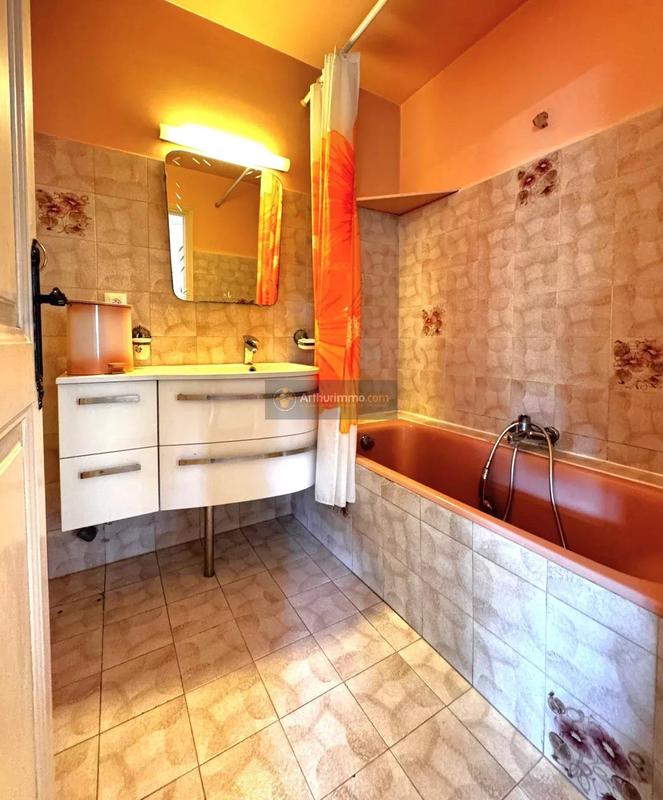 Maison - 186 m² - 7 pièces