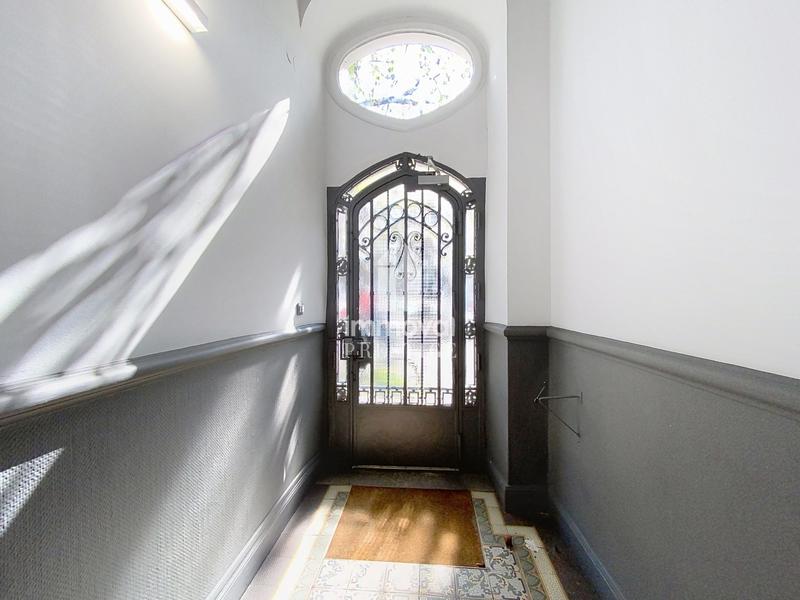 Appartement - 182 m² - 6 pièces