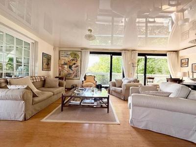 Appartement - 146 m² - 5 pièces