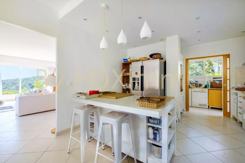 Maison - 211 m² - 6 pièces