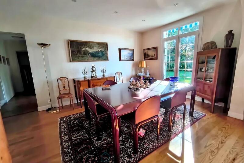 Maison - 160 m² - 5 pièces