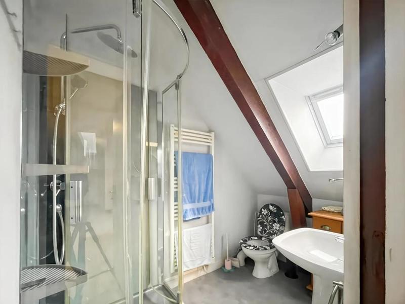 Maison - 205 m² - 6 pièces