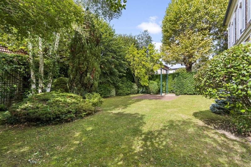 Demeure - 320 m² - 10 pièces