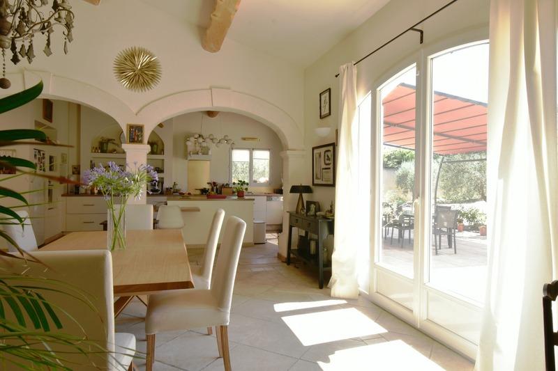 Maison - 215 m² - 5 pièces