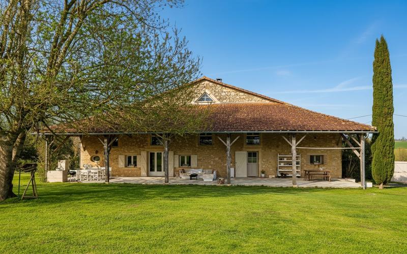 Maison de campagne - 275 m² - 9 pièces