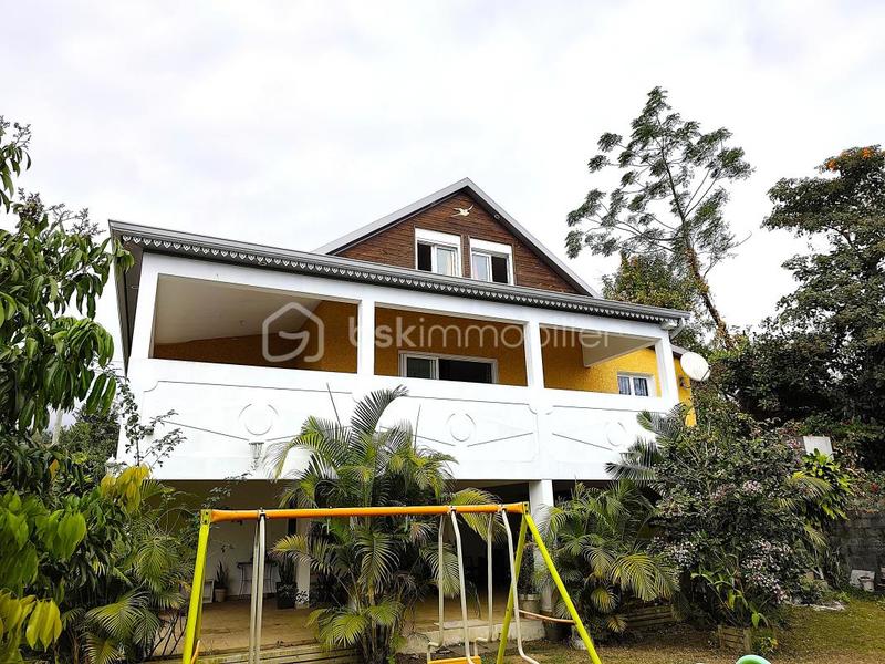 Maison - 115 m² - 4 pièces