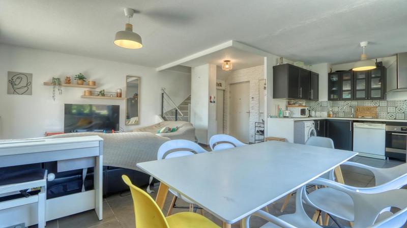 Appartement - 99 m² - 5 pièces