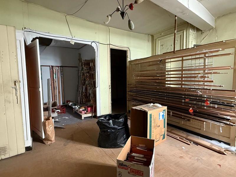 Maison - 975 m² - 10 pièces