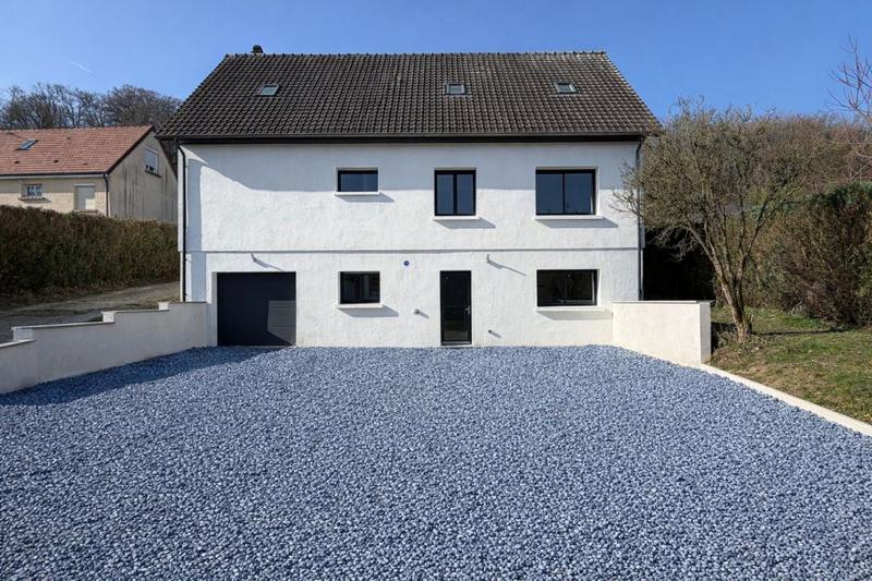 Maison - 190 m² - 9 pièces