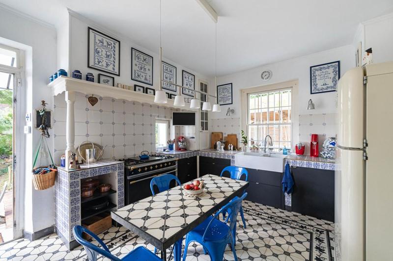 Demeure - 276 m² - 11 pièces