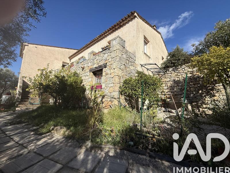 Maison - 300 m² - 8 pièces