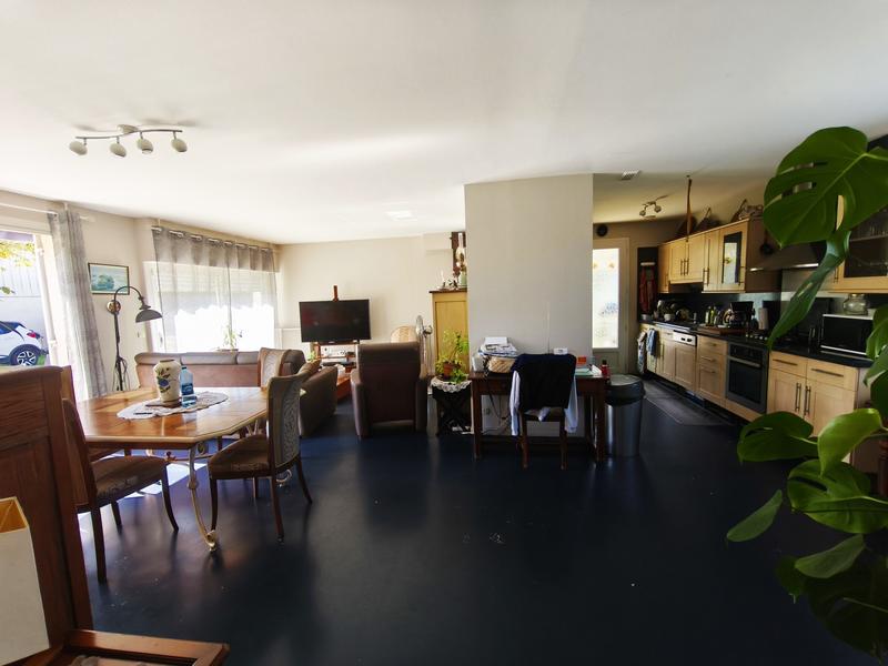 Maison traditionnelle - 85 m² - 4 pièces