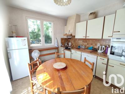 Maison - 180 m² - 9 pièces