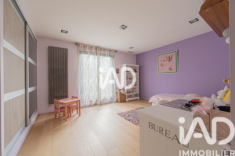 Maison - 527 m² - 9 pièces