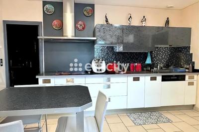 Villa - 195 m² - 8 pièces