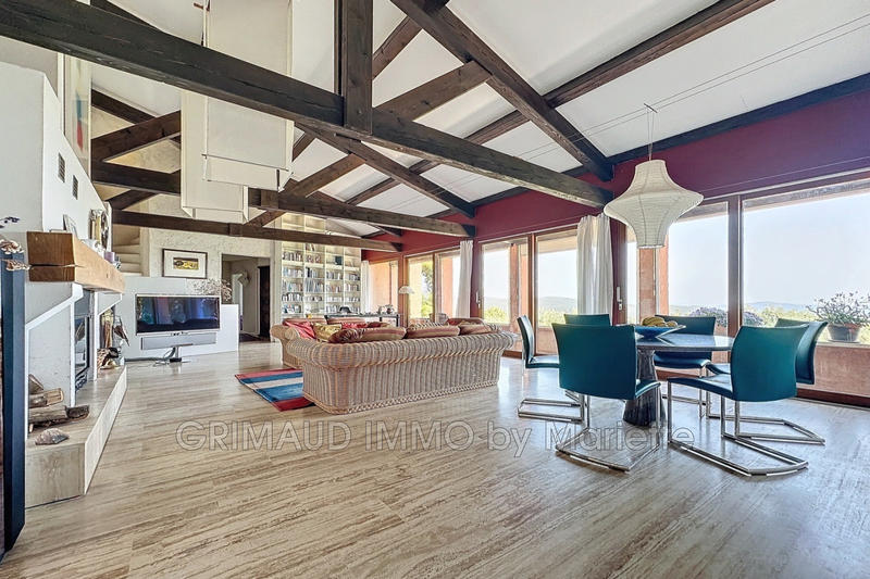 Villa - 180 m² - 6 pièces