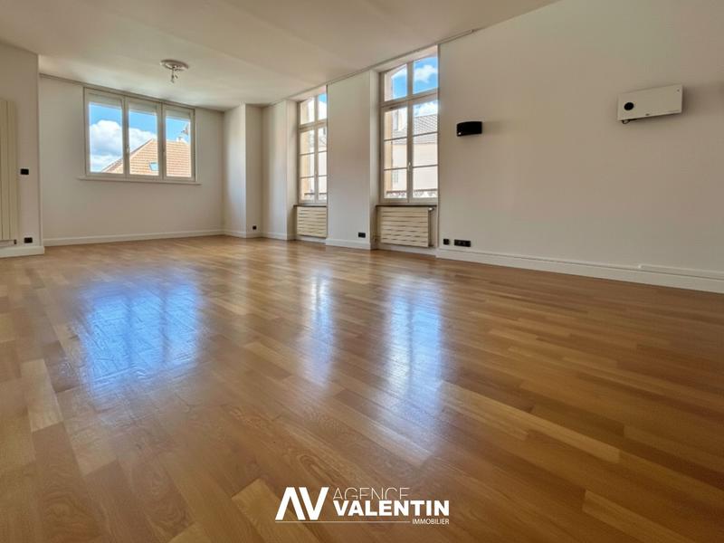 Appartement - 165 m² - 6 pièces