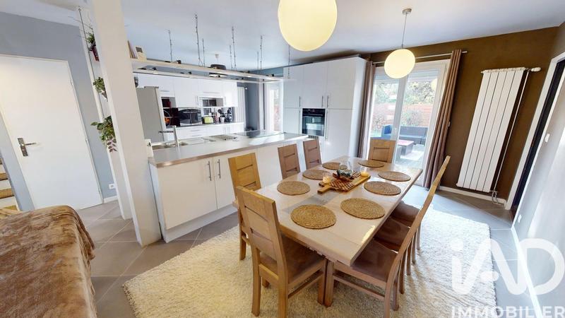 Maison - 127 m² - 7 pièces